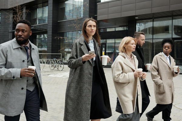 Essential Tactics for Small UK Enterprises to Thrive in the Gig Economy Landscape